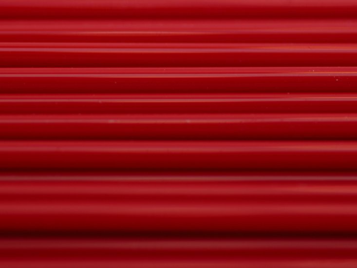 250 Gramm 591-436 (2-3 mm) Dunkles Rot Stringer 44,80 €/Kg - zum Schließen ins Bild klicken